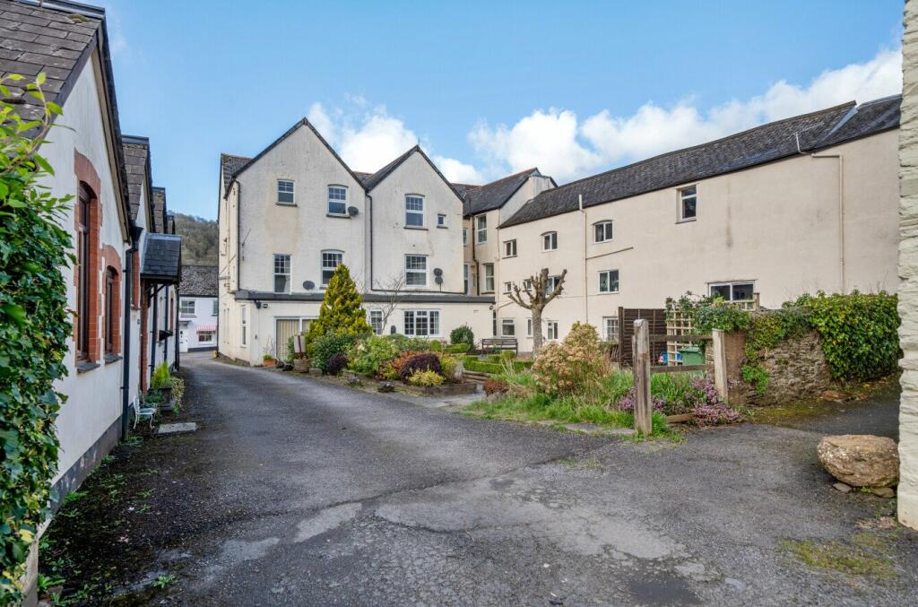 Dulverton Seddons