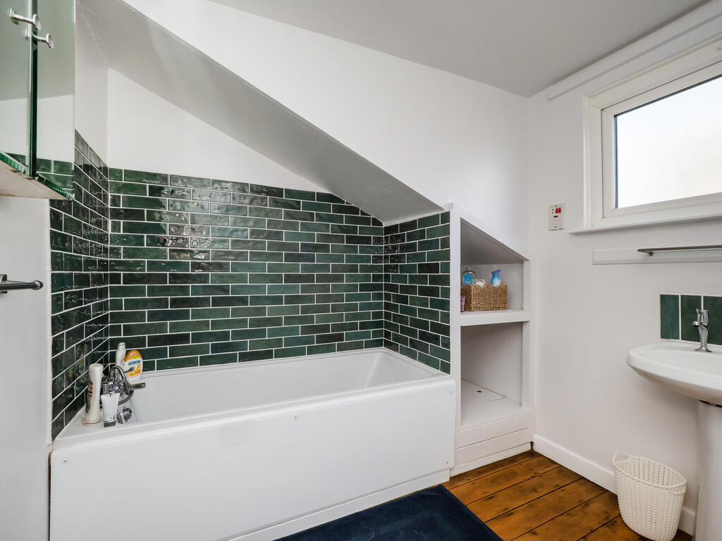 9495TheGreen-40
