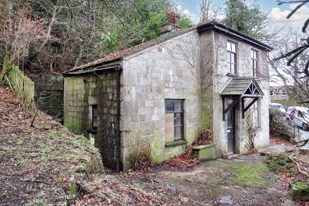 Serpentine Cottage, Queens Road, Kendal, Cumbria, LA9 4PH