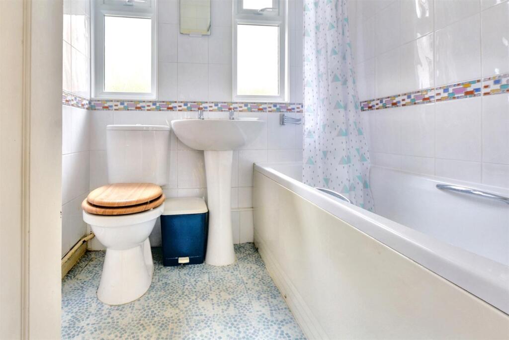Bathroom.jpeg