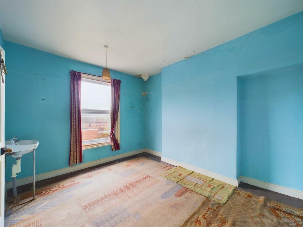 Bedroom: