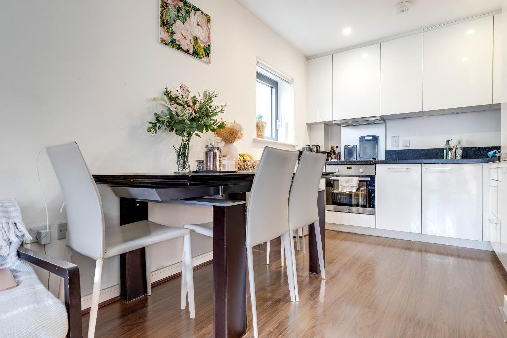 Kitchen - Dining area