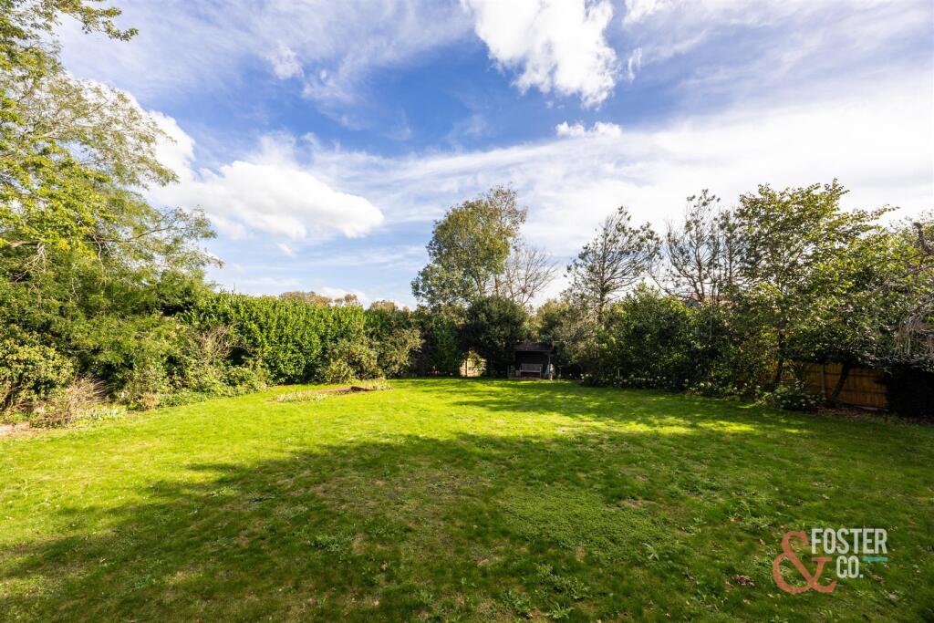 Dyke Road Avenue, 32-011.jpg