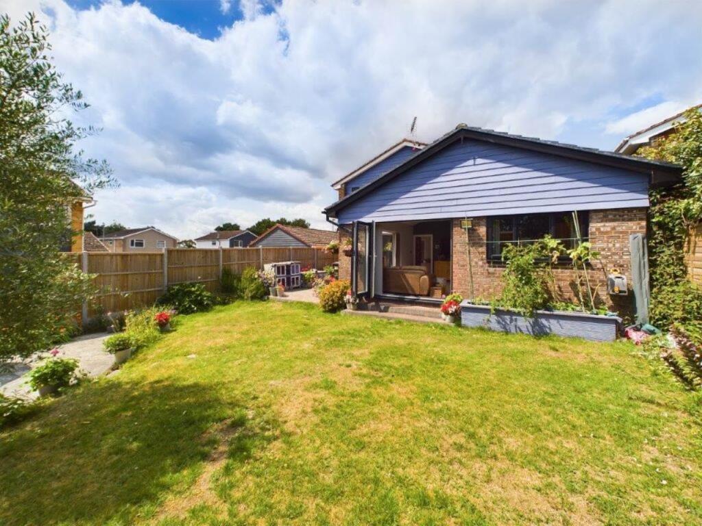 15 durlston garden m
