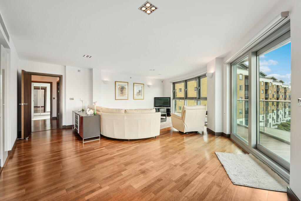 Vicentia Court (6...
