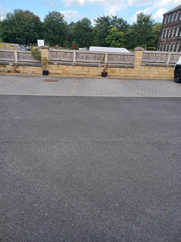 Parking .jpg