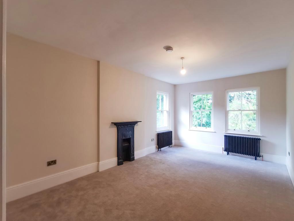 Bedroom with fitted carpet example