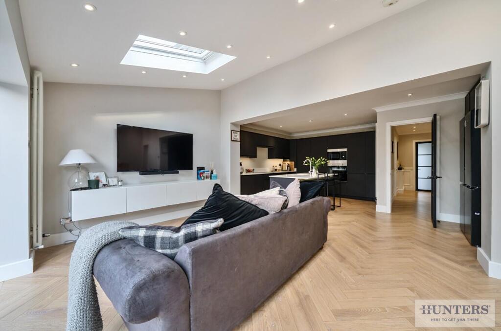 Extended Family/Dining/Kitchen
