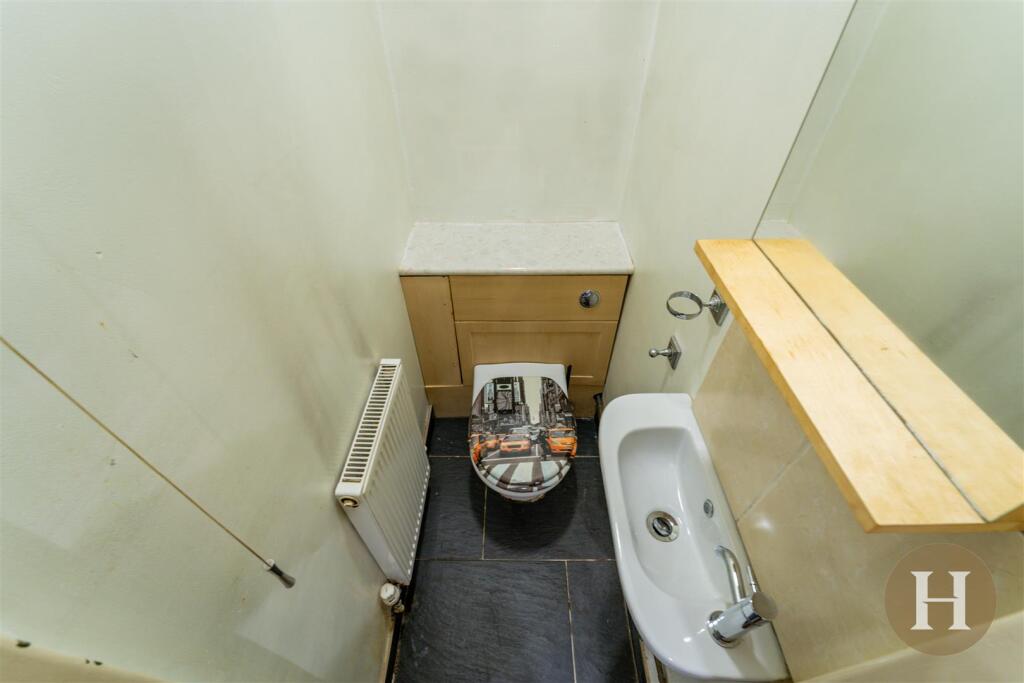 Hadleigh Estate Agents-37.jpg