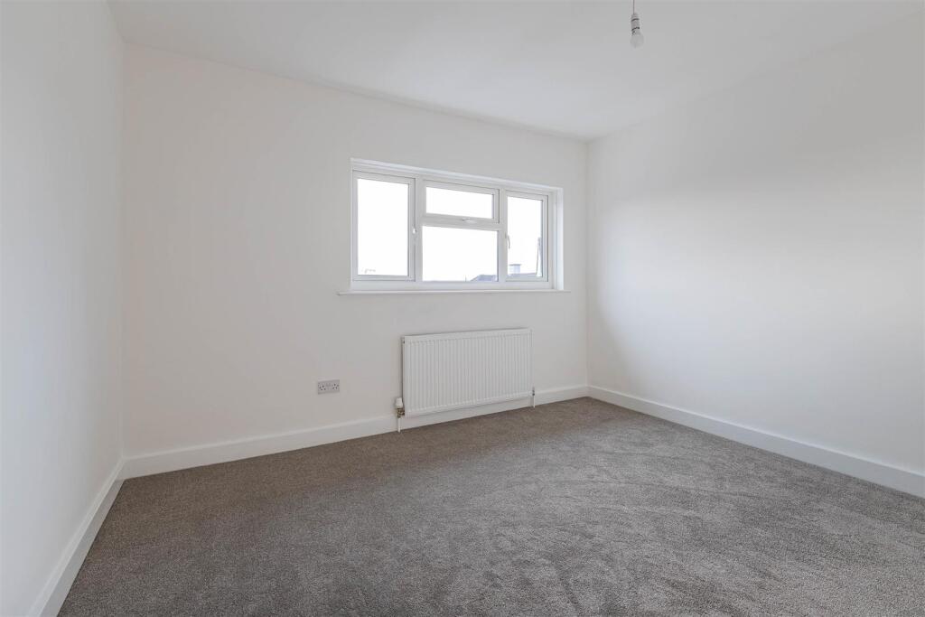 Bronwydd Close 6-30.jpg