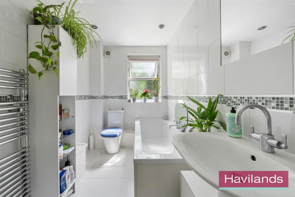 Foxwood Green Close-5.jpg