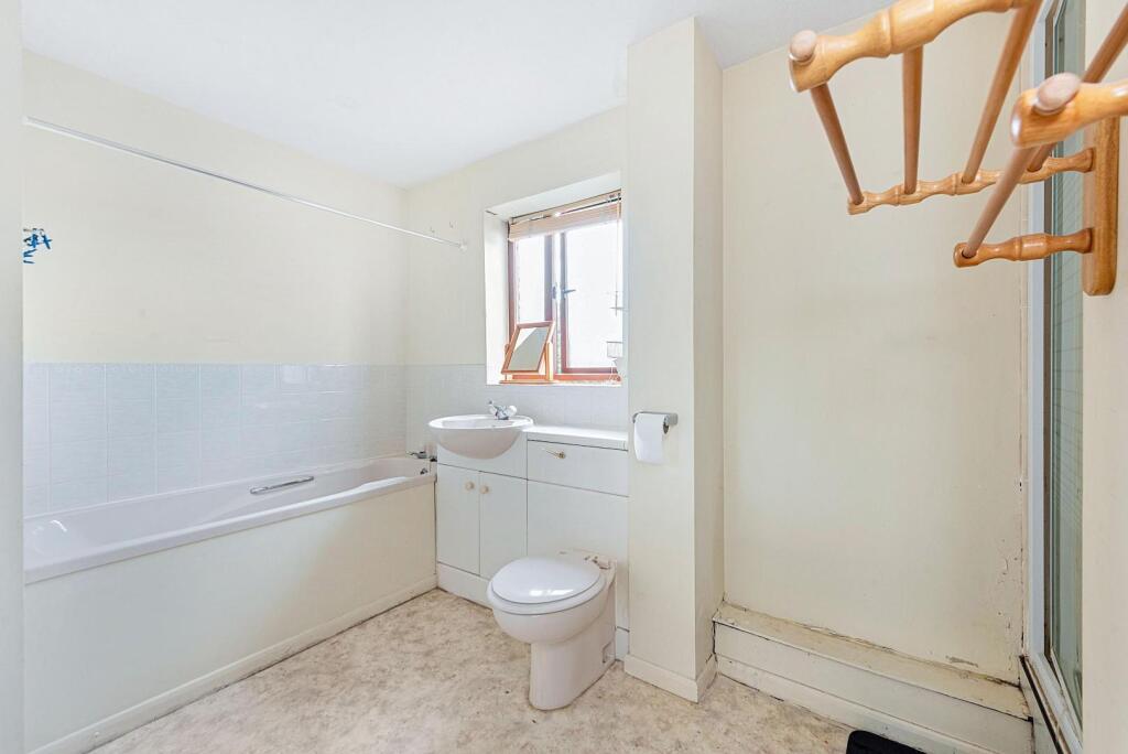 16969_rentmyhome__122_cotton_avenue_3_lo.jpg