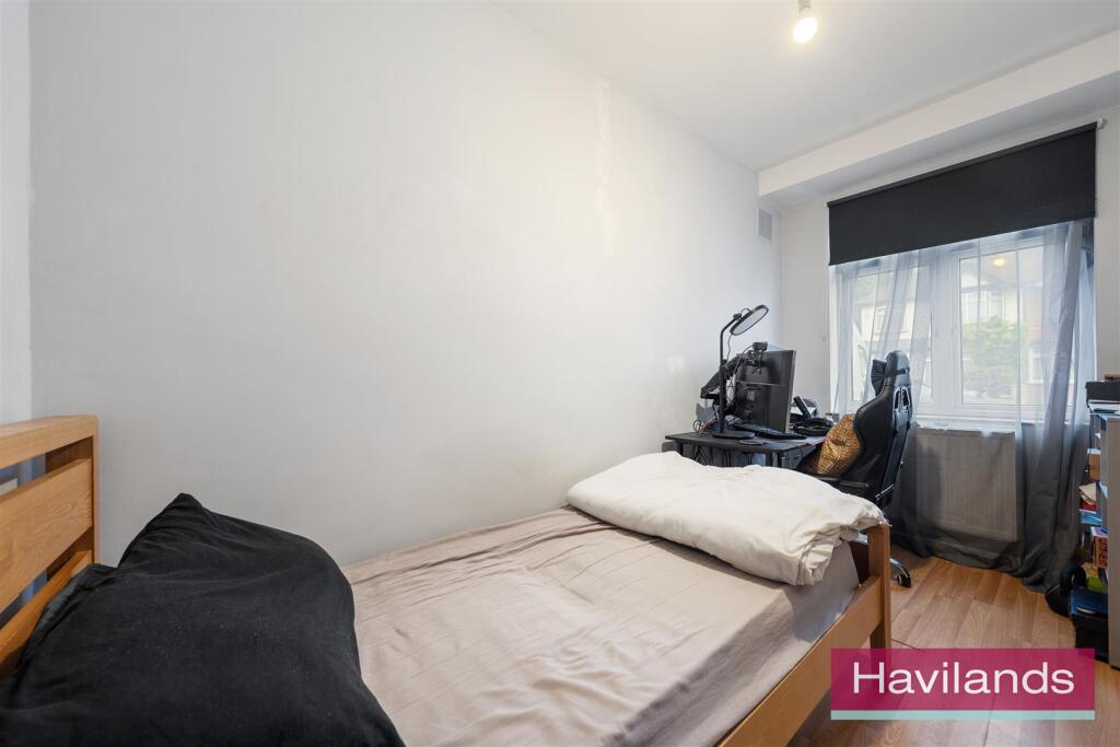 Woodgrange Gardens-10.jpg