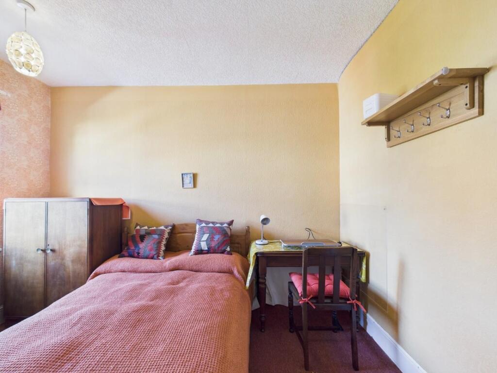 CAM01576G0-PR0247-STILL036.jpg