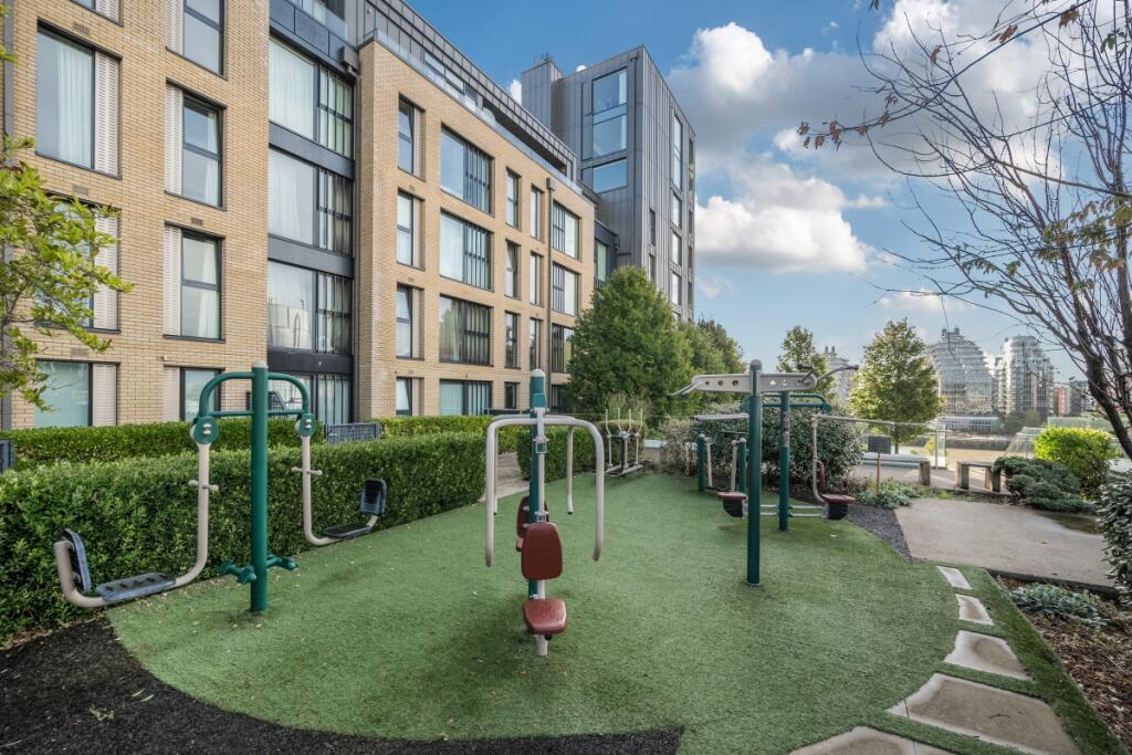 1349918-2-68b9a28...