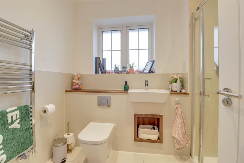 6 GORSE WOOD VIEW INSIDE-7.jpg