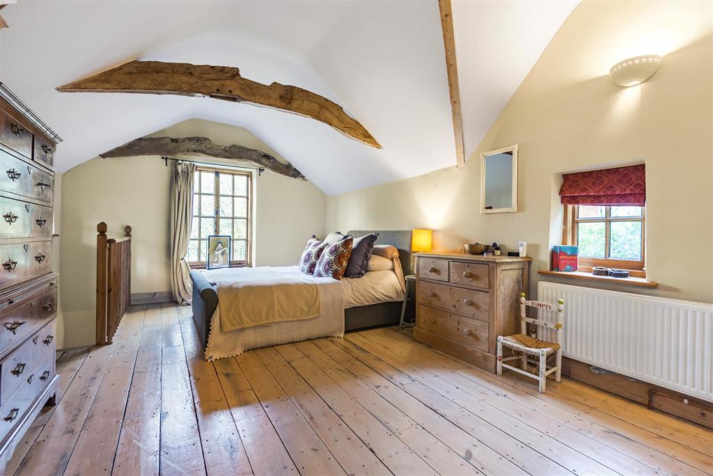 Bedroom 2.jpg