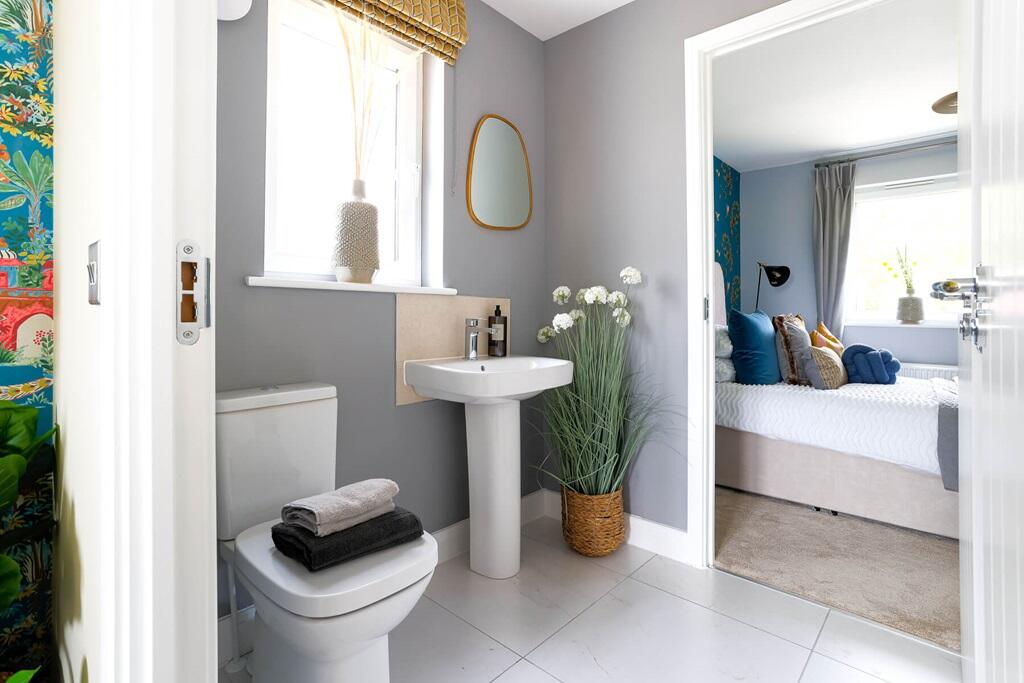 Bedroom 2 &amp; 3 share an en suite