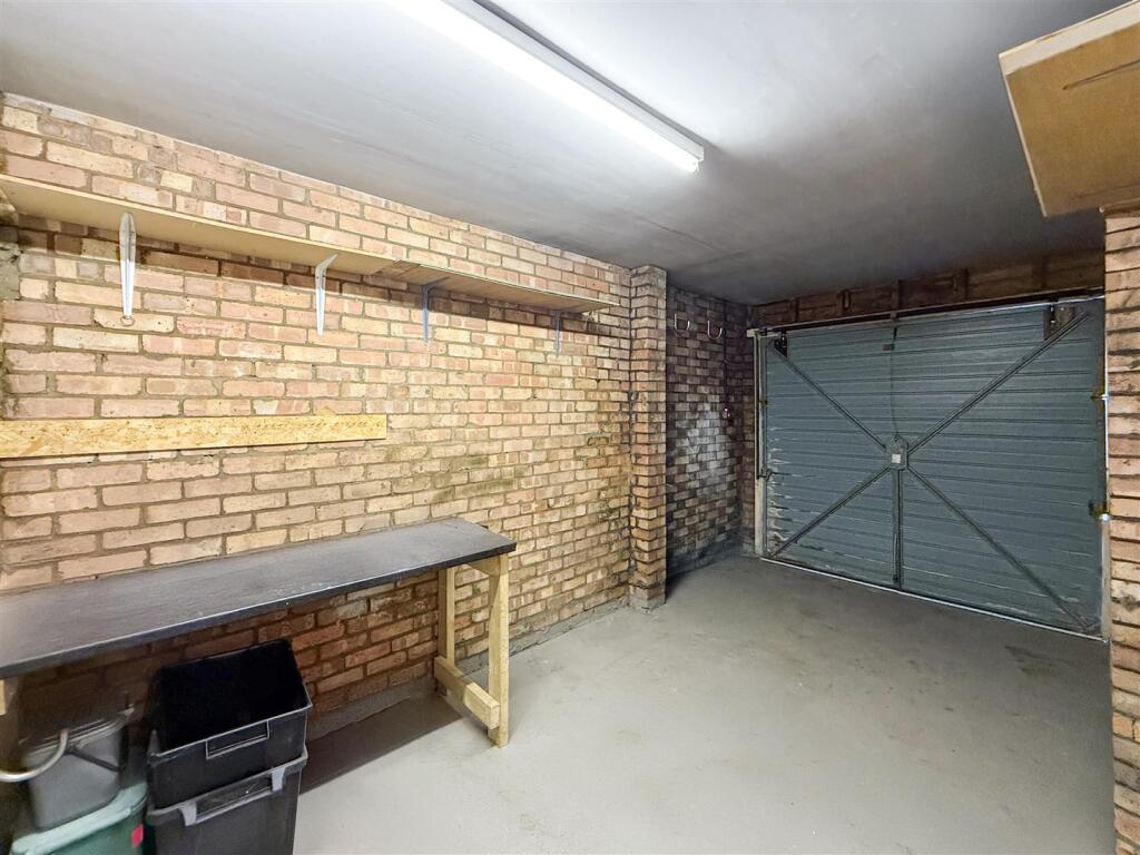 garage