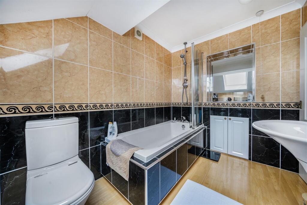 Apple Dene, 27 Careys Road, Pury End (22).jpg