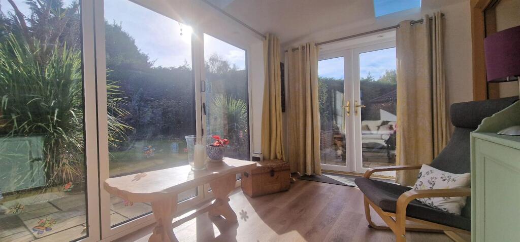 SUNROOM (2)