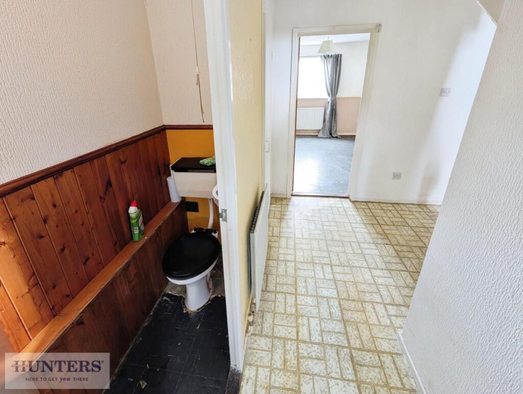 Ground Floor W/c