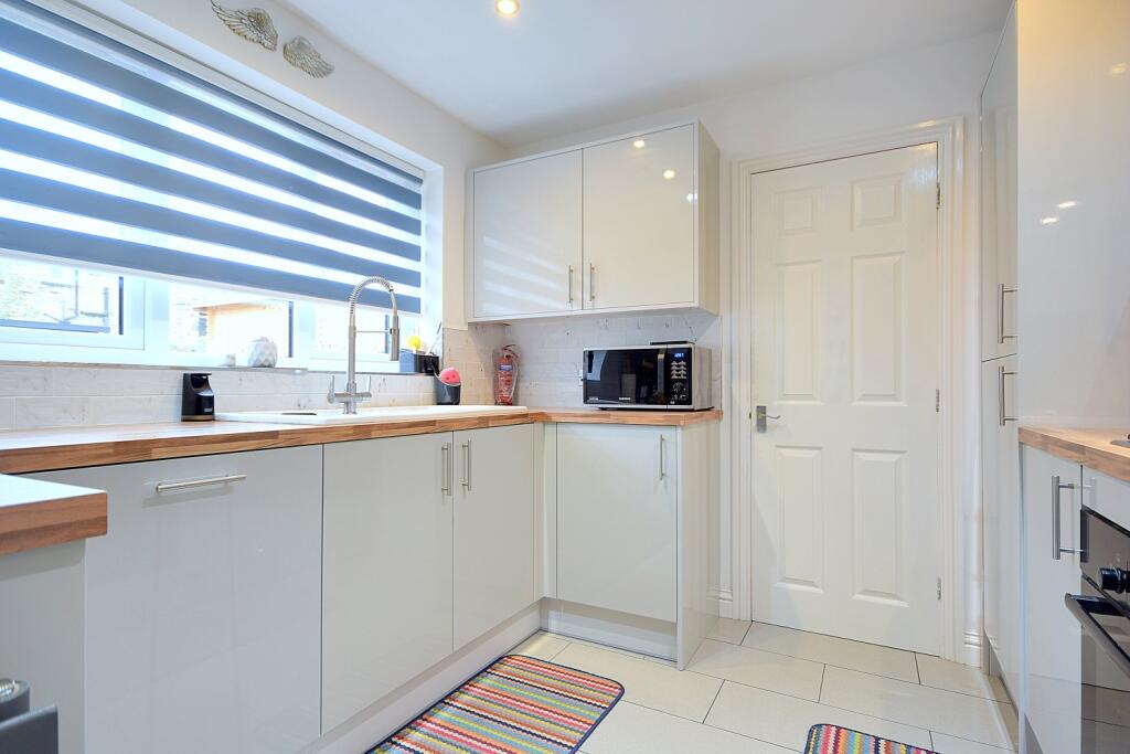 Ewemove Brighouse - Withinfield Southowram (1)