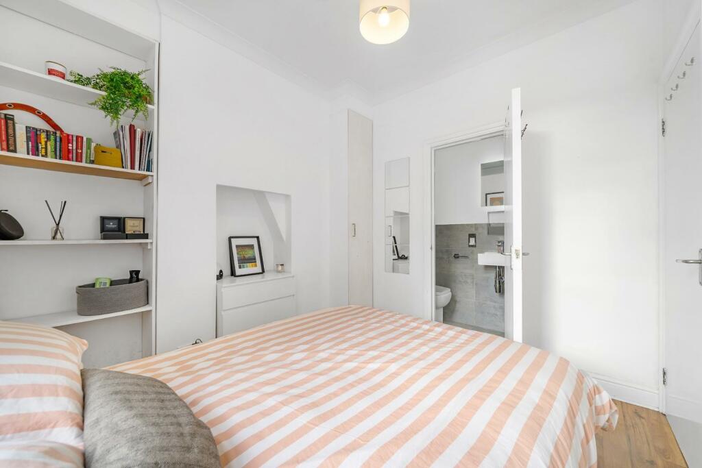 Bedroom (2).jpg
