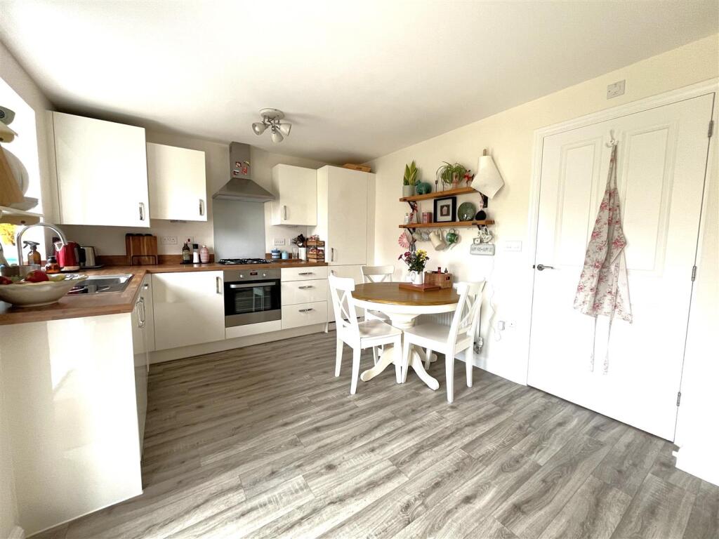 Kitchen / Diner