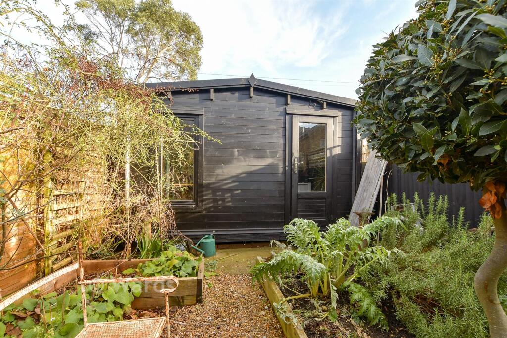 Workshop/Outbuildings