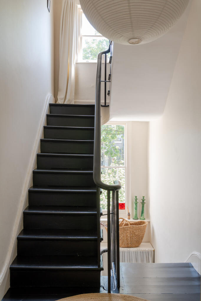 280667 - Greenwood Road, London E8 - high res -...