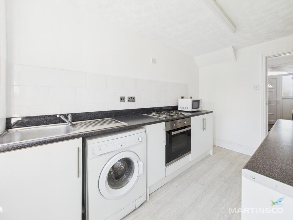 CAM03111G0-PR0295...