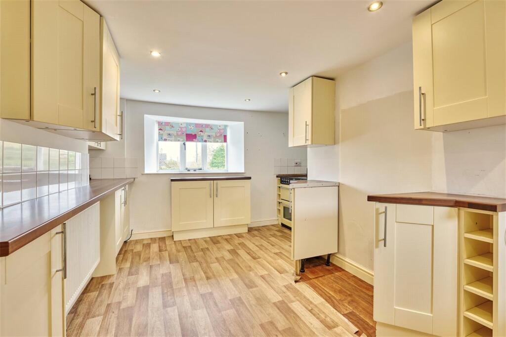 32 High Street Islip