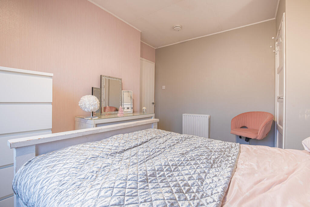 Bed3Angle2