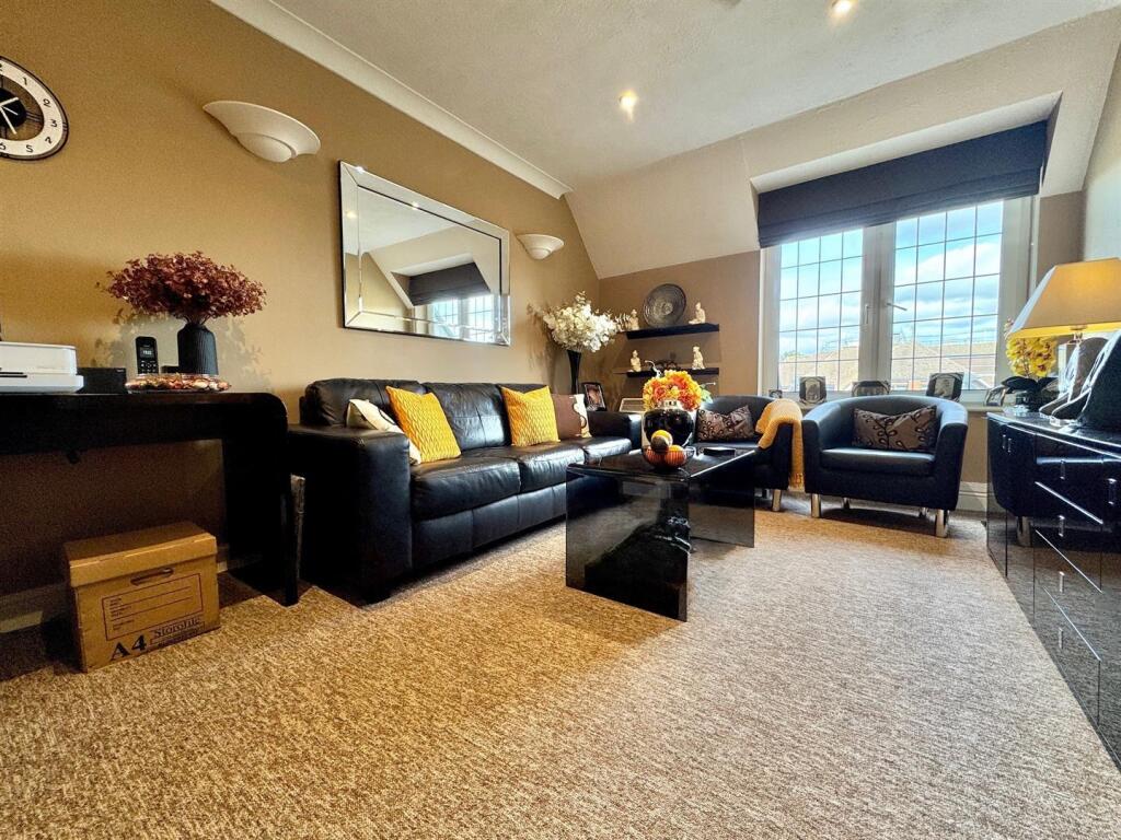 lounge.jpg
