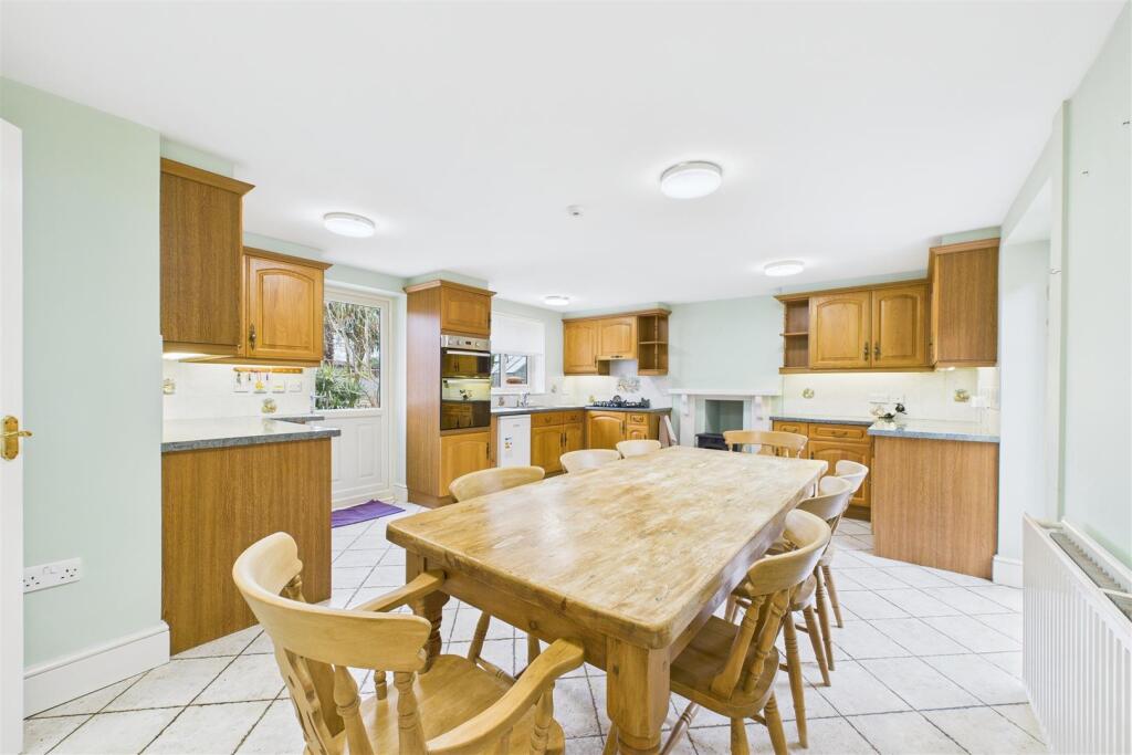 Kitchen Diner