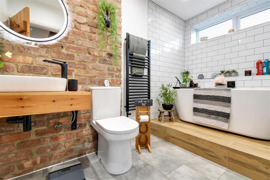 Ground floor bathroom