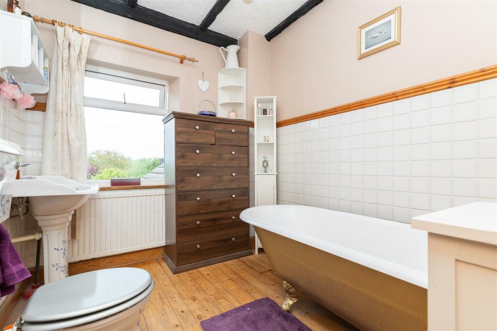 En-suite Bathroom