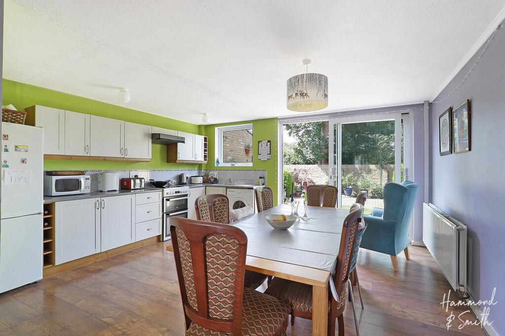 Kitchen/Dining Area