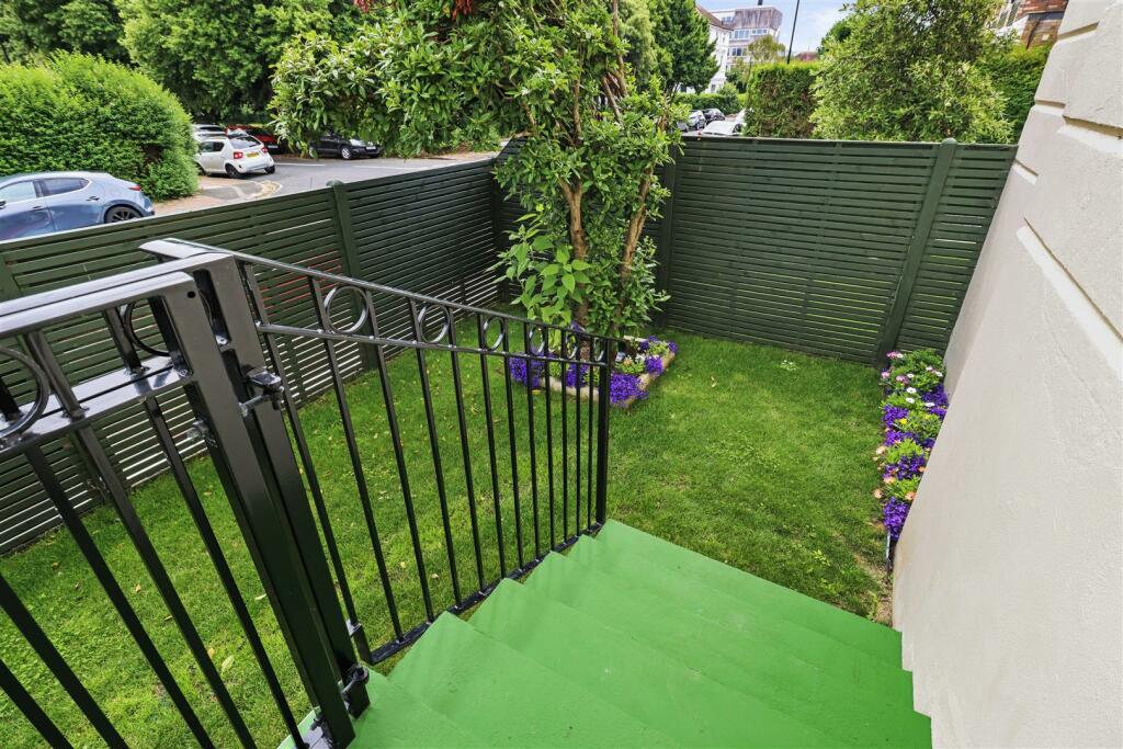 garden #2.jpg