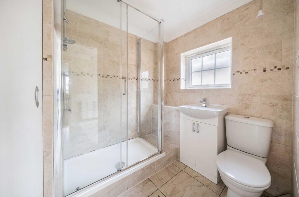 1297729-7-68306bf...