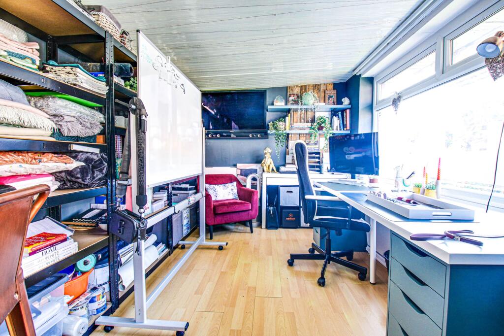 Outdoor Office and Bar