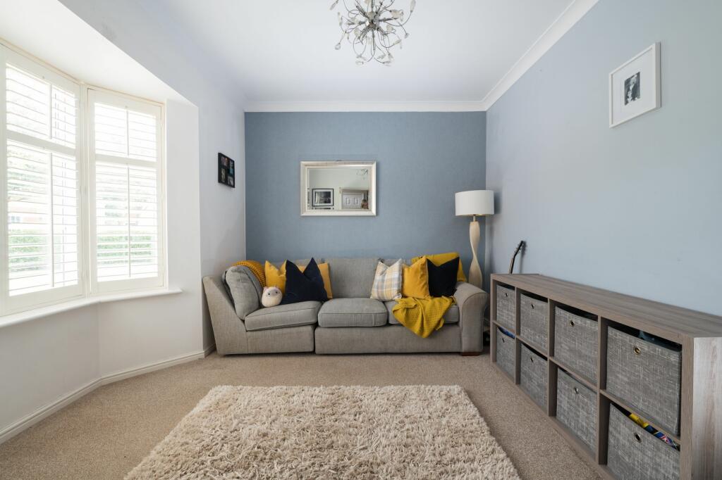 Snug/Dining Room