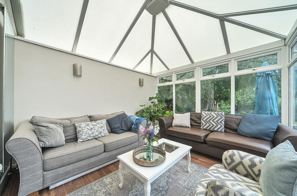 1307273-15-685a9e...