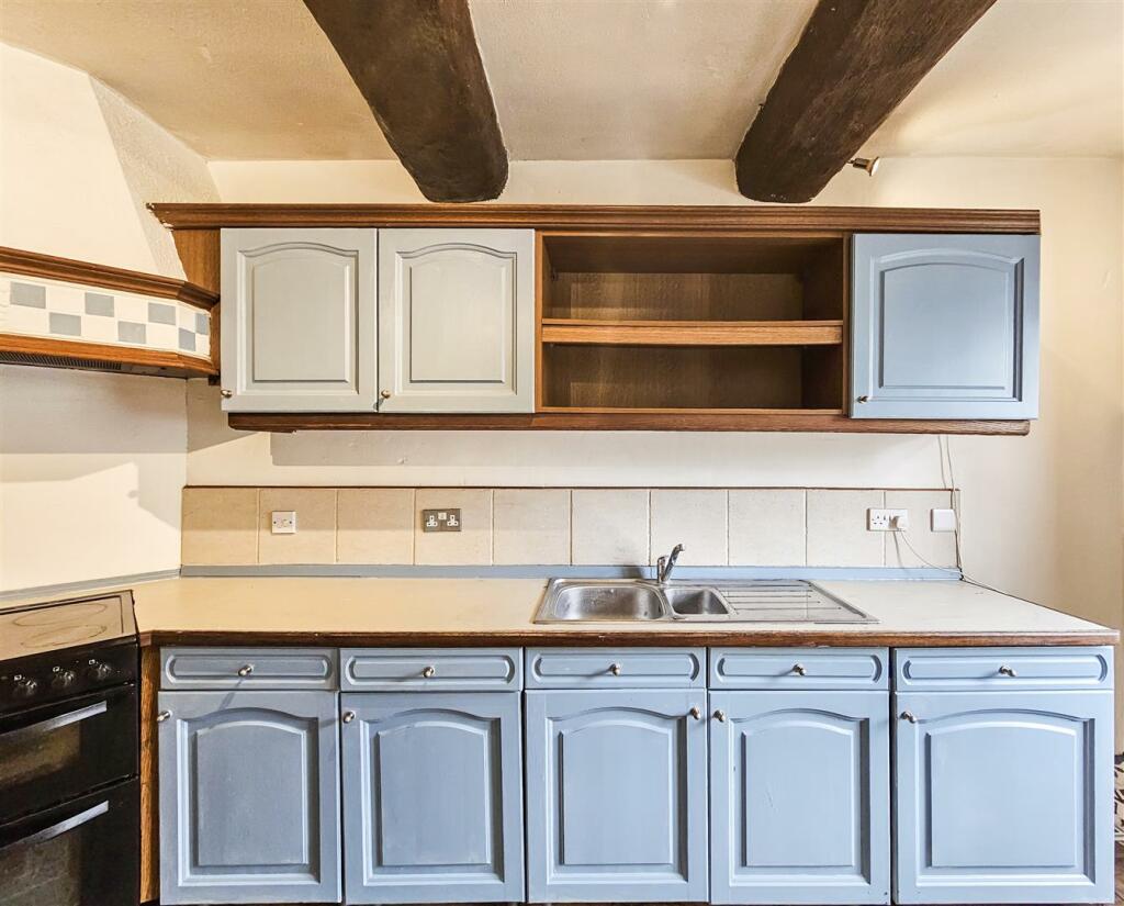 Main Street, Rosliston (25).jpg