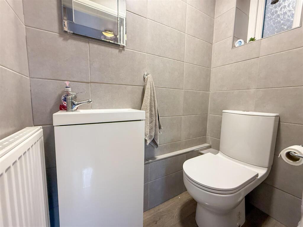 CLOAKROOM