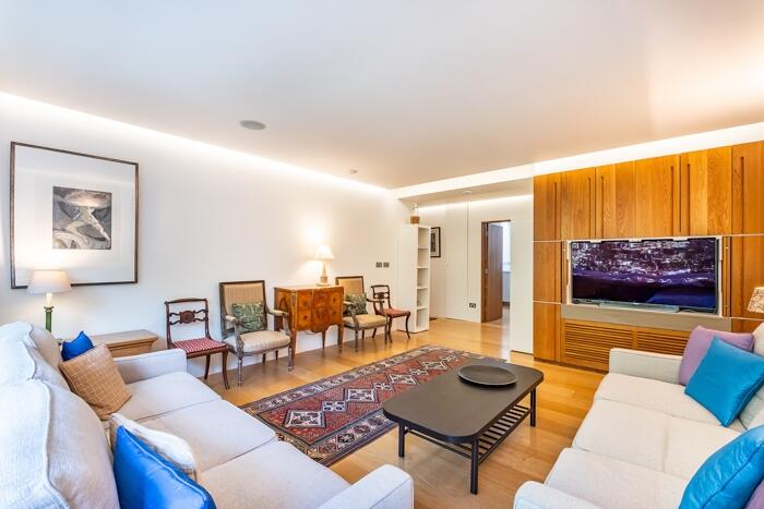 clunie-house-rece...