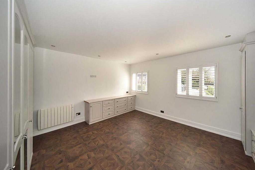 8 Bow Green new bed2.jpg