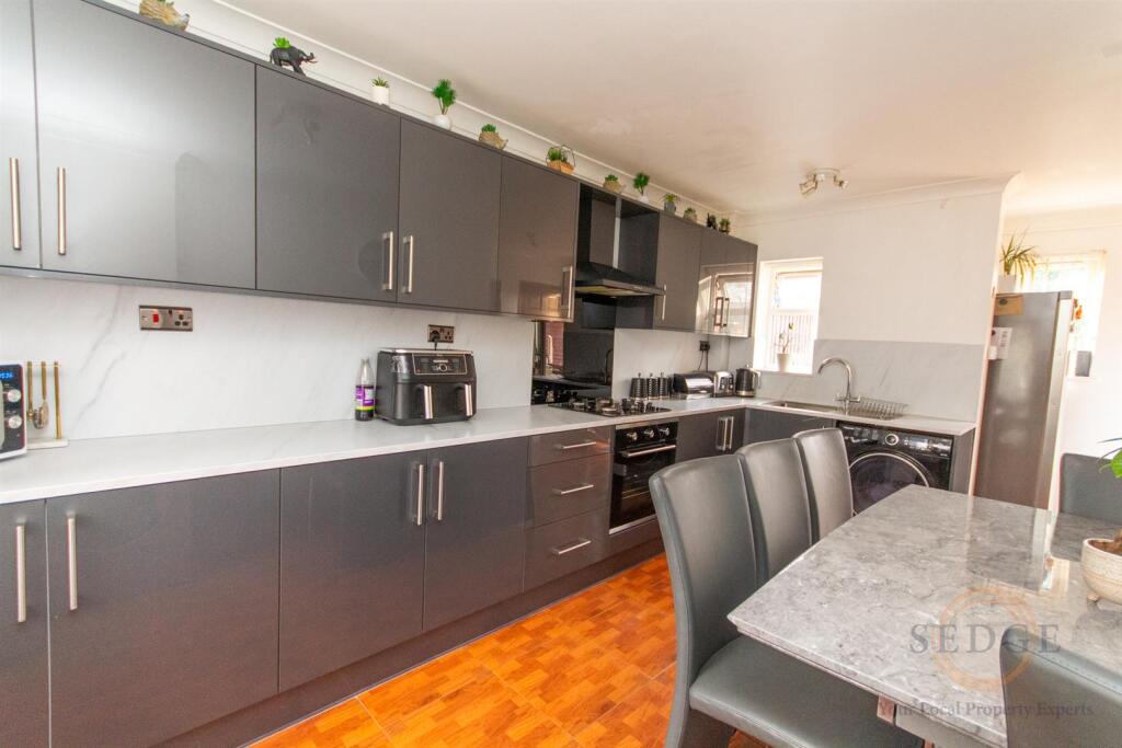 14 johnson avenue-06.jpg