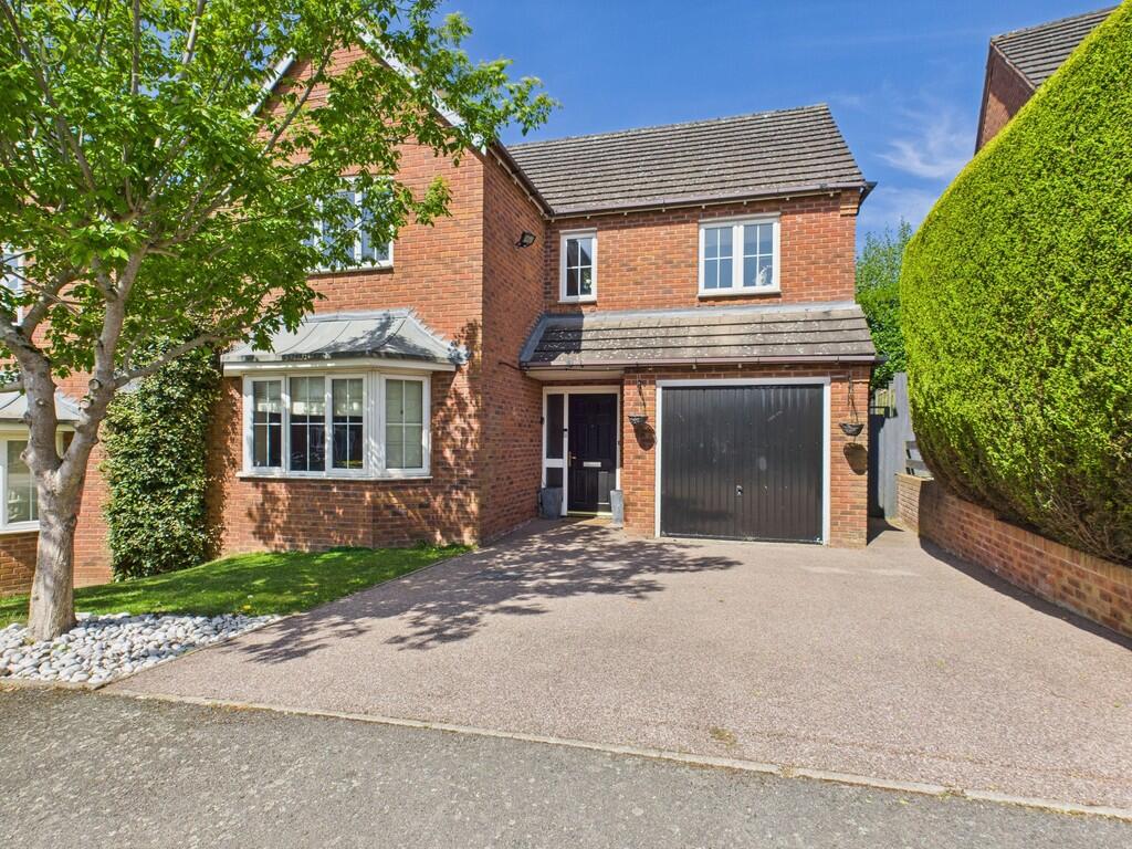 CAM03830G0-PR0142...